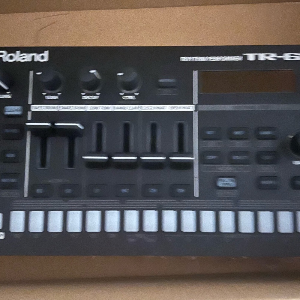 Roland TR-6S Rhythm Performer with Multicolor Interface New in Box with USB